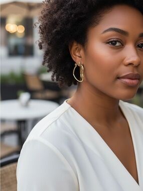 Gold Heart Hoop Earrings - 14K Style